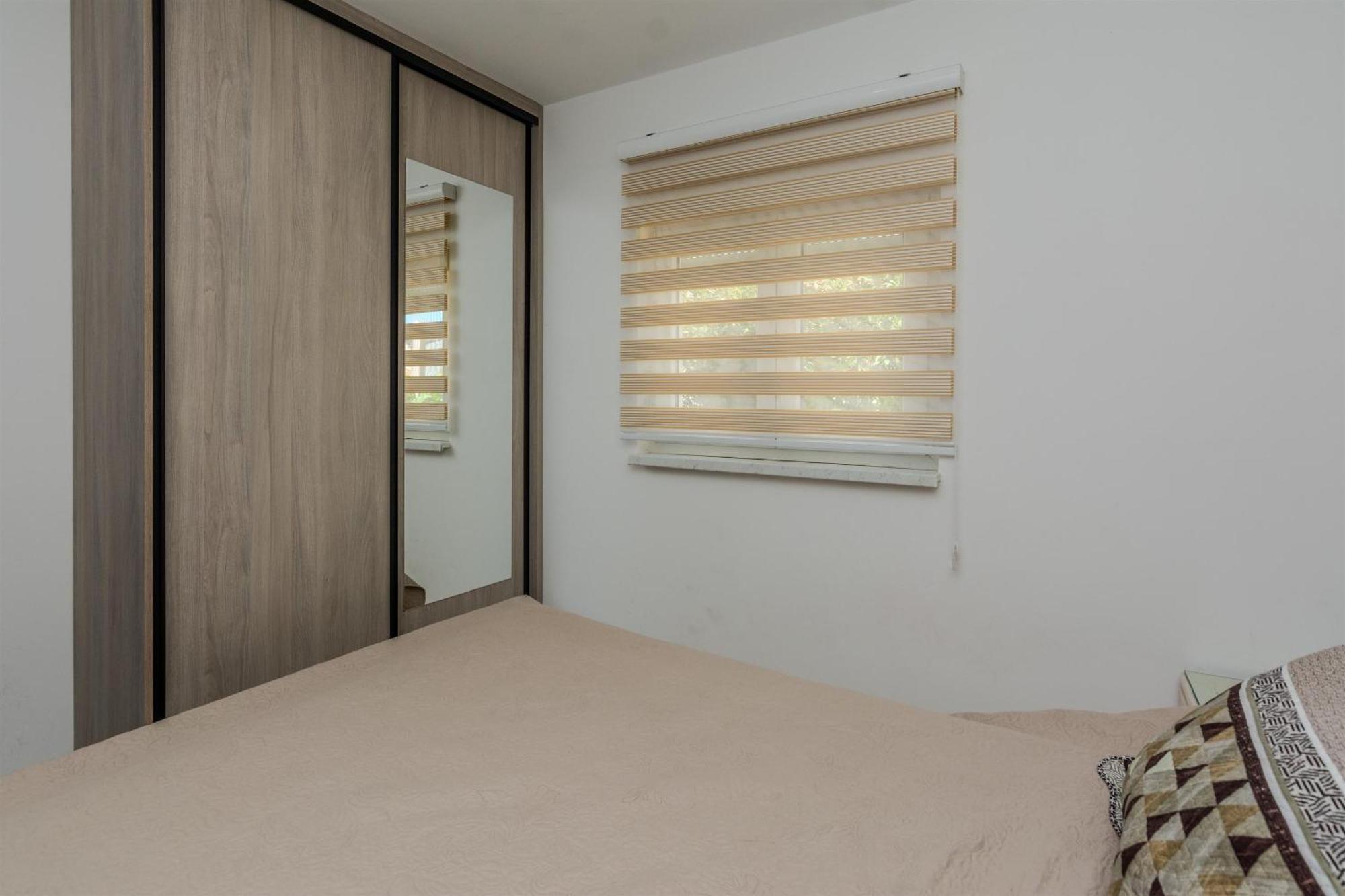 Apartments Lucica Vir Ngoại thất bức ảnh