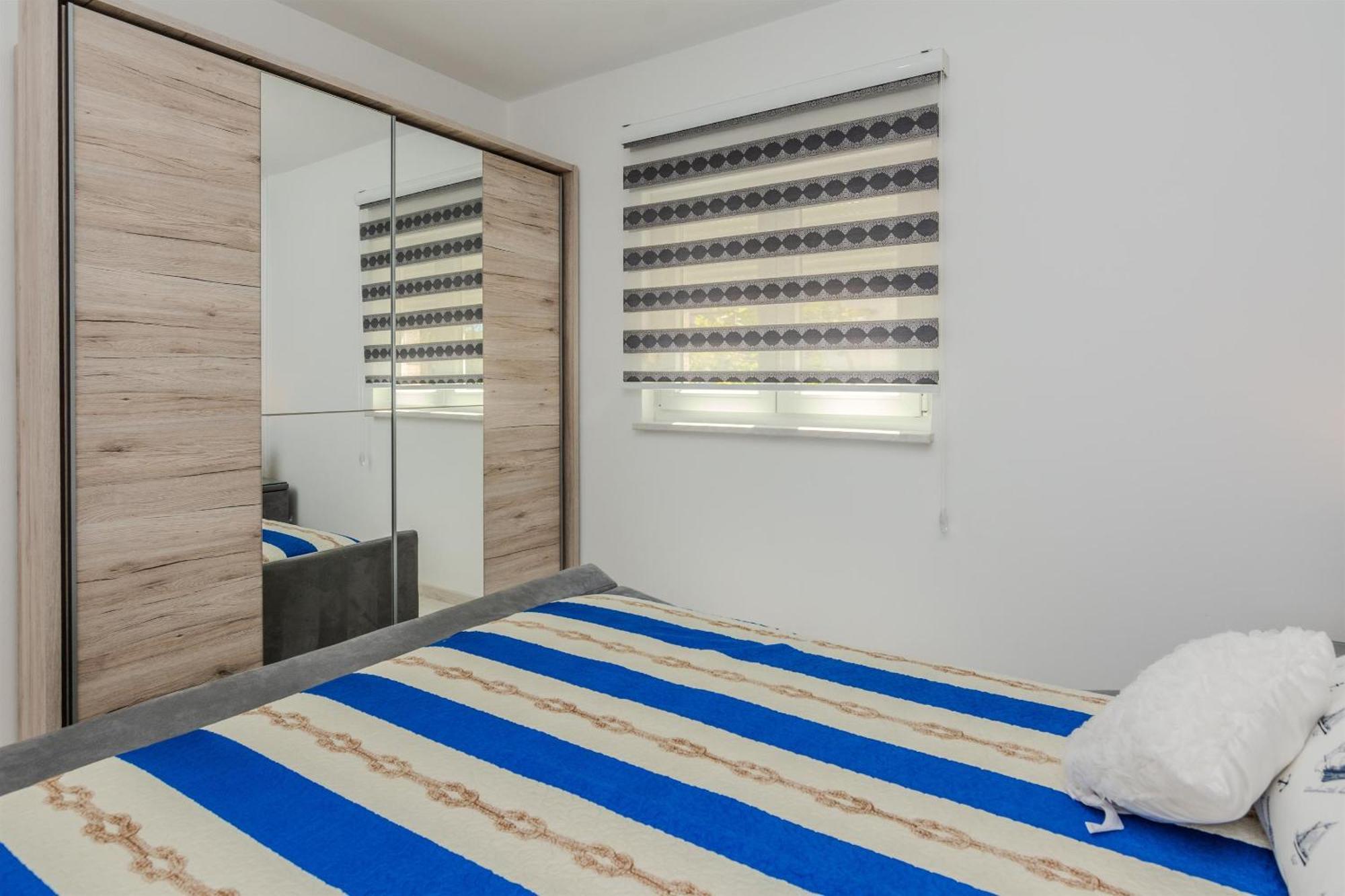 Apartments Lucica Vir Ngoại thất bức ảnh