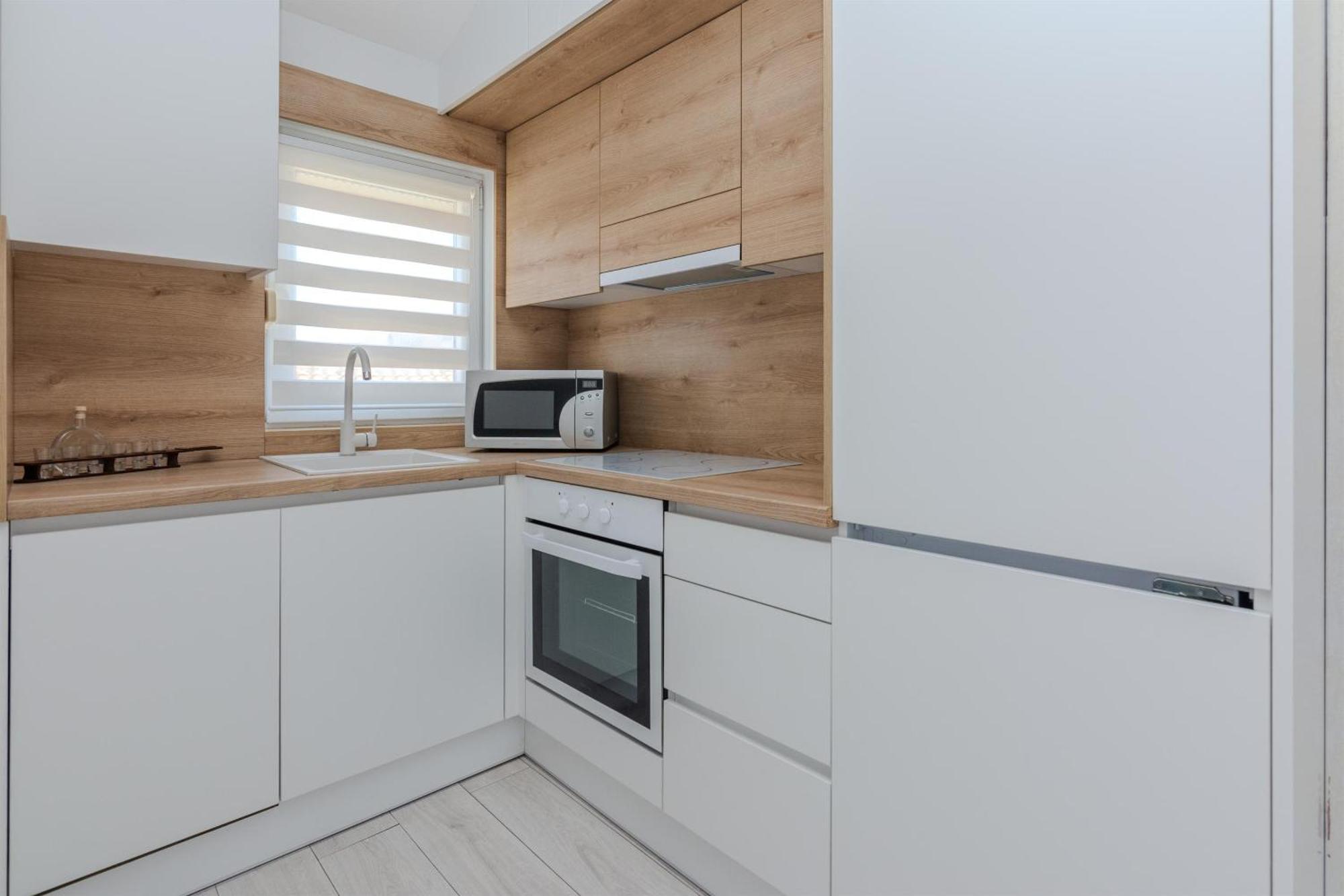 Apartments Lucica Vir Ngoại thất bức ảnh