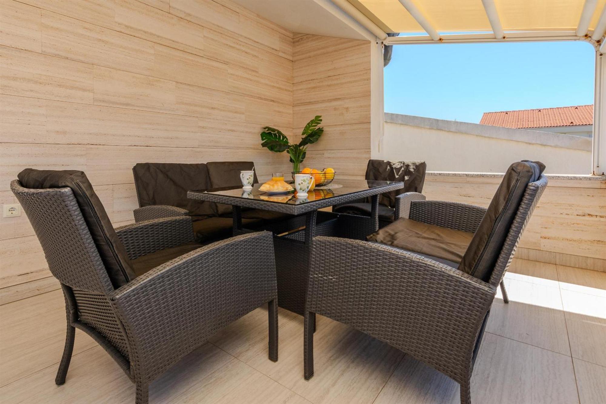 Apartments Lucica Vir Ngoại thất bức ảnh